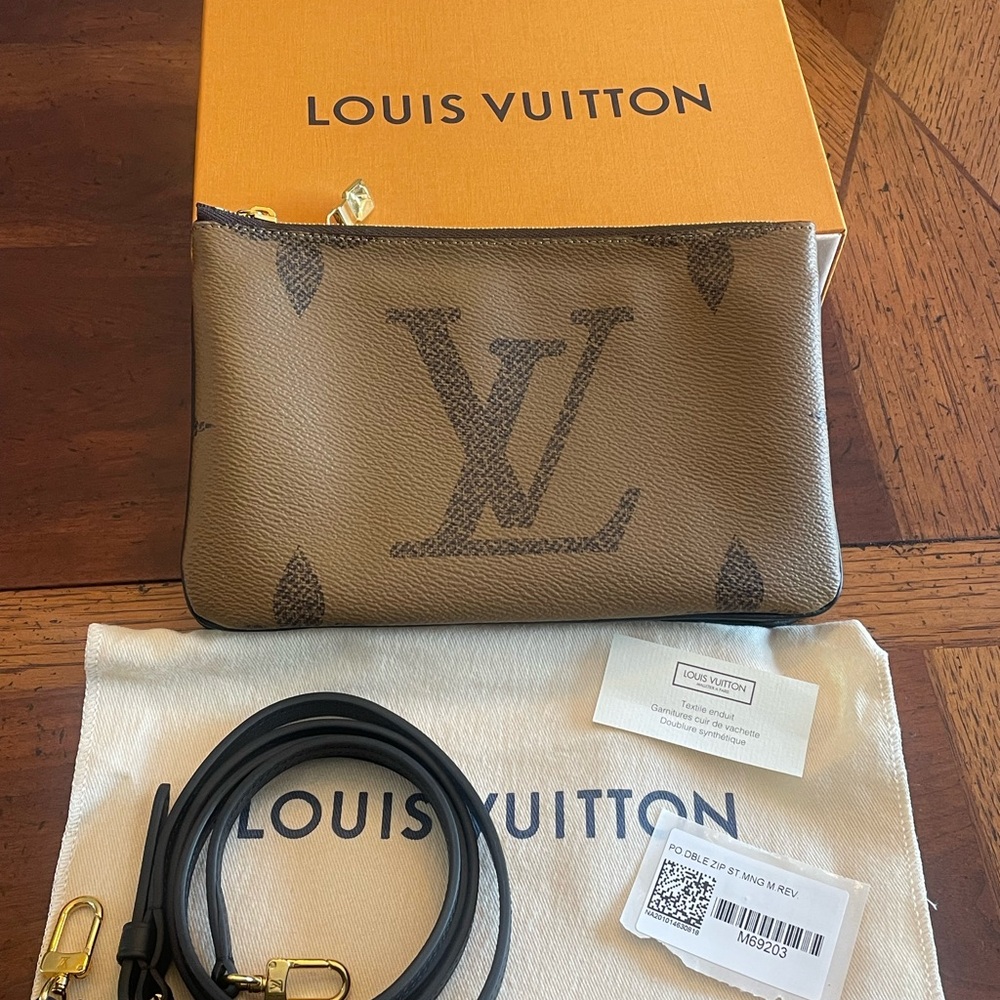 Louis Vuitton double zip pochette